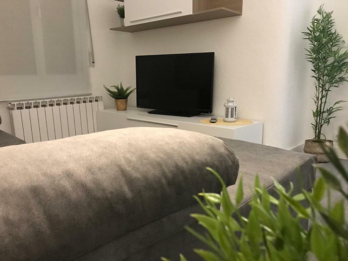 Apartamento Del Sueno Con Aire Acondicionado Logroño Eksteriør bilde